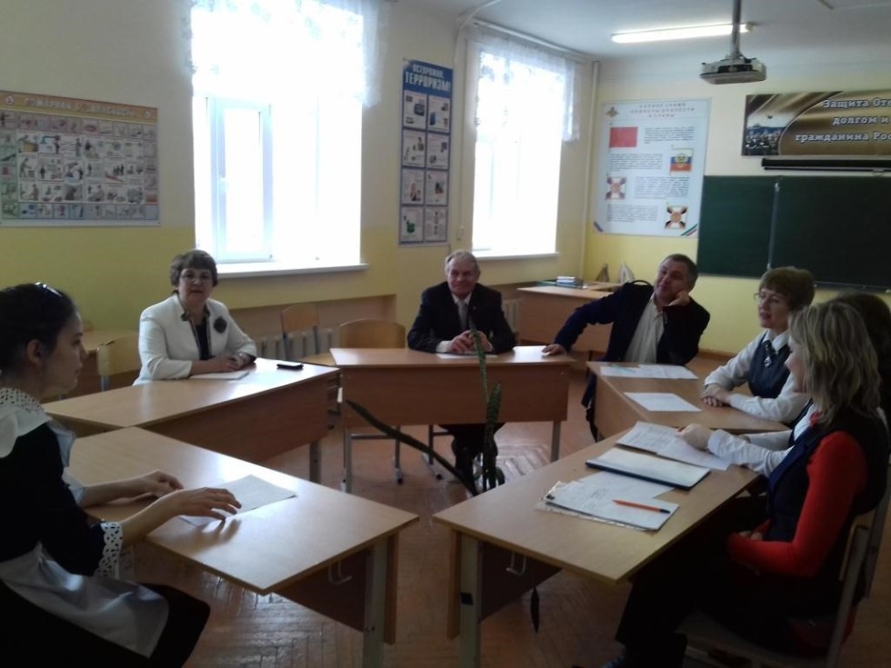 Республиканский этап отбора учащихся выпускных 11 кл. для целевого приема на педагогические направления в Вузы РТ Республиканский этап отбора учащихся выпускных 11 кл. для целевого приема на педагогические направления в Вузы РТ