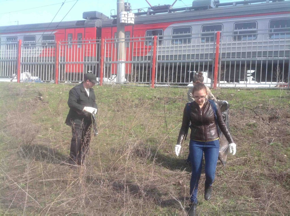 Трудовая ламбада на железнодорожных склонах Трудовая ламбада на железнодорожных склонах