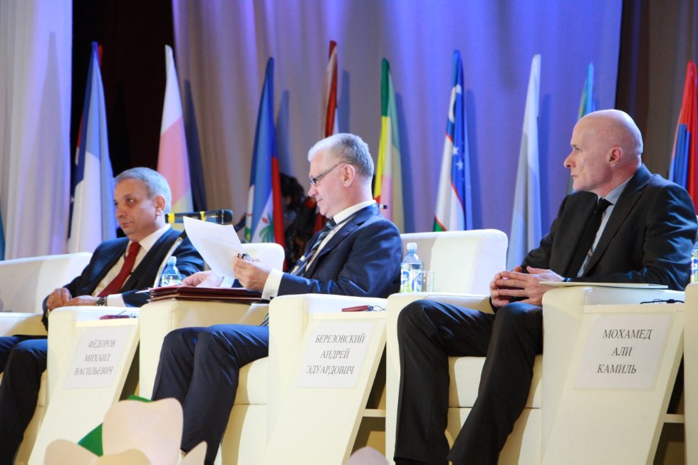 Иностранные студенты принесли победу КФУ на Евразийском экономическом форуме молодежи Иностранные студенты принесли победу КФУ на Евразийском экономическом форуме молодежи