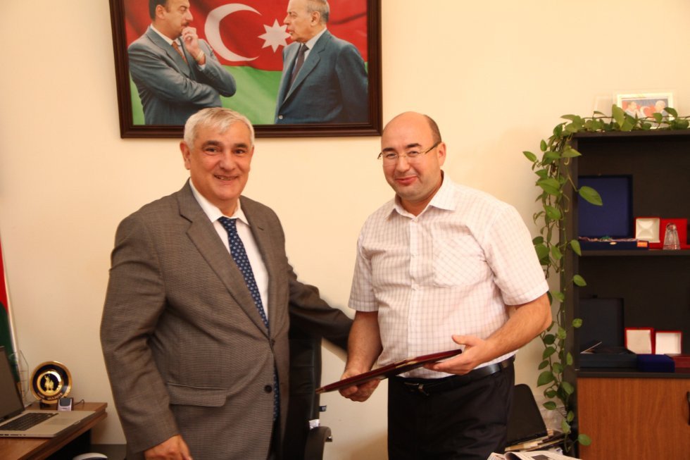 Institute of Philology and Arts and Baku Slavic University Signed a Co-operation Treaty