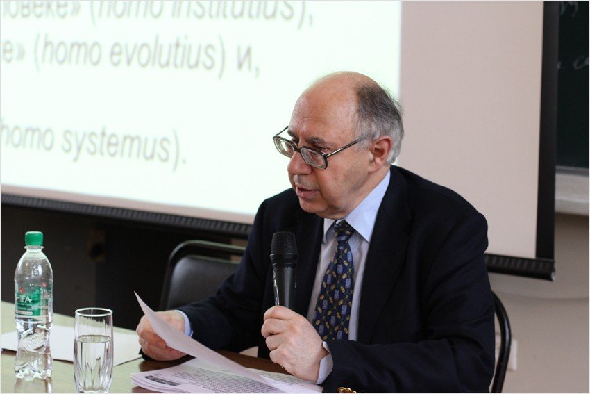 Ведущий российский экономист выступил перед студентами КФУ Ведущий российский экономист выступил перед студентами КФУ