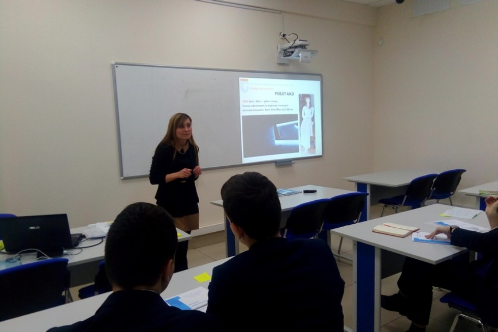 Первый учебник по отечественной робототехнике разработали в ЕИ КФУ Первый учебник по отечественной робототехнике разработали в ЕИ КФУ