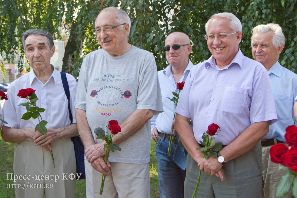 Life dedicated to the University. Tribute to Rector Nuzhin.