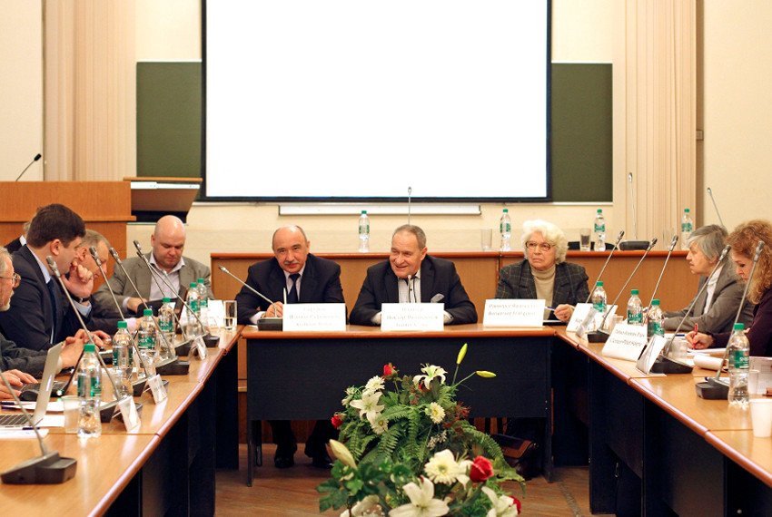 Perspectives of Economic Growth Discussed at KFU