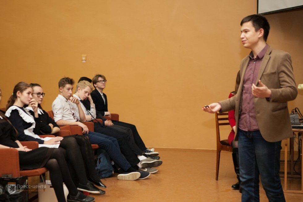 Участники центра изучения молодежных культур вновь побывали в школе Участники центра изучения молодежных культур вновь побывали в школе