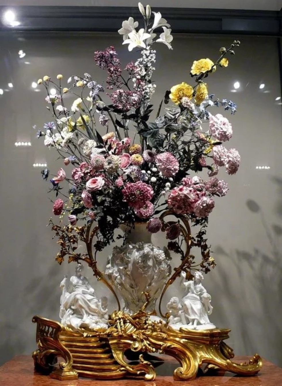 Студенты и преподаватели кафедры дизайна и национальных искусств ИФМК КФУ завоевали первое место в Германии Студенты и преподаватели кафедры дизайна и национальных искусств ИФМК КФУ завоевали первое место в Германии