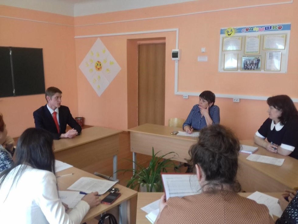 Республиканский этап отбора учащихся выпускных 11 кл. для целевого приема на педагогические направления в Вузы РТ Республиканский этап отбора учащихся выпускных 11 кл. для целевого приема на педагогические направления в Вузы РТ