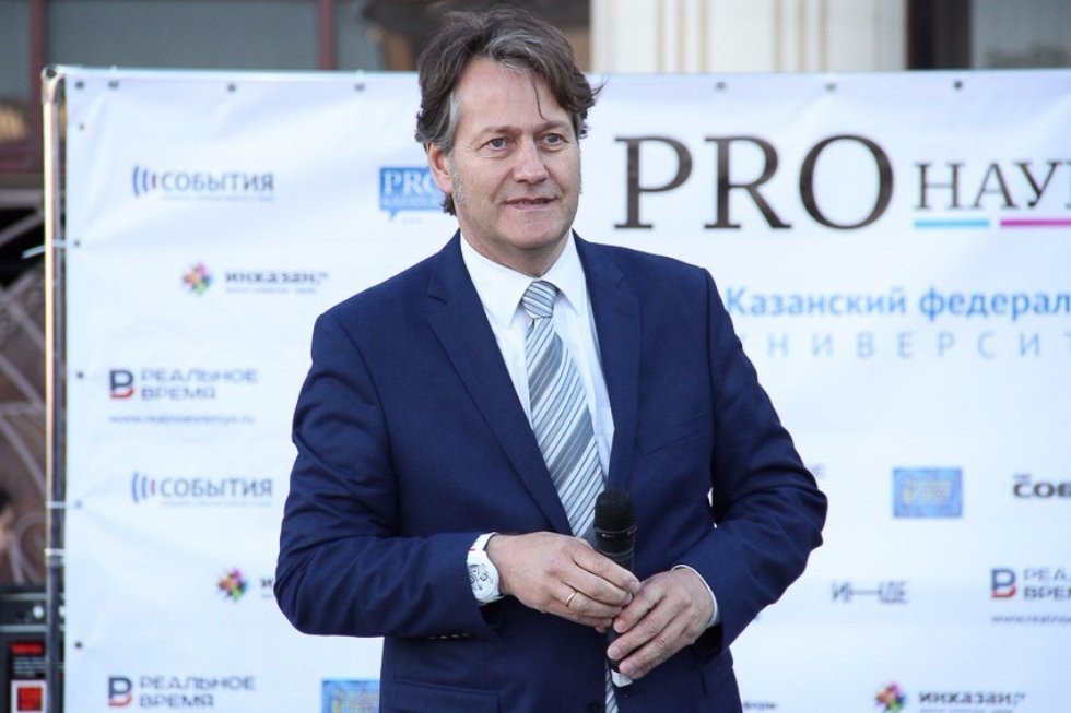 Science Night ? Hand-Made Dolls, Public Lectures and Mandala Drawings Science Night ? Hand-Made Dolls, Public Lectures and Mandala Drawings