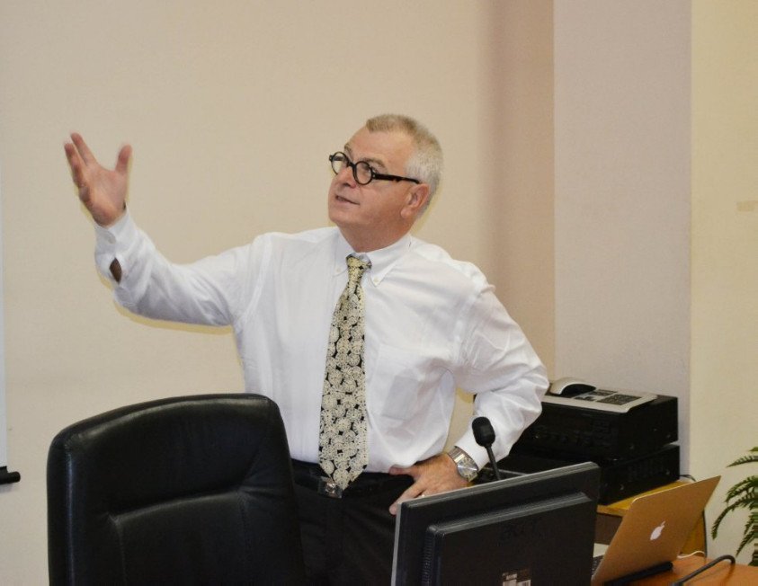György Buzsáki spoke on 'Emergence of cognition from action' at KFU