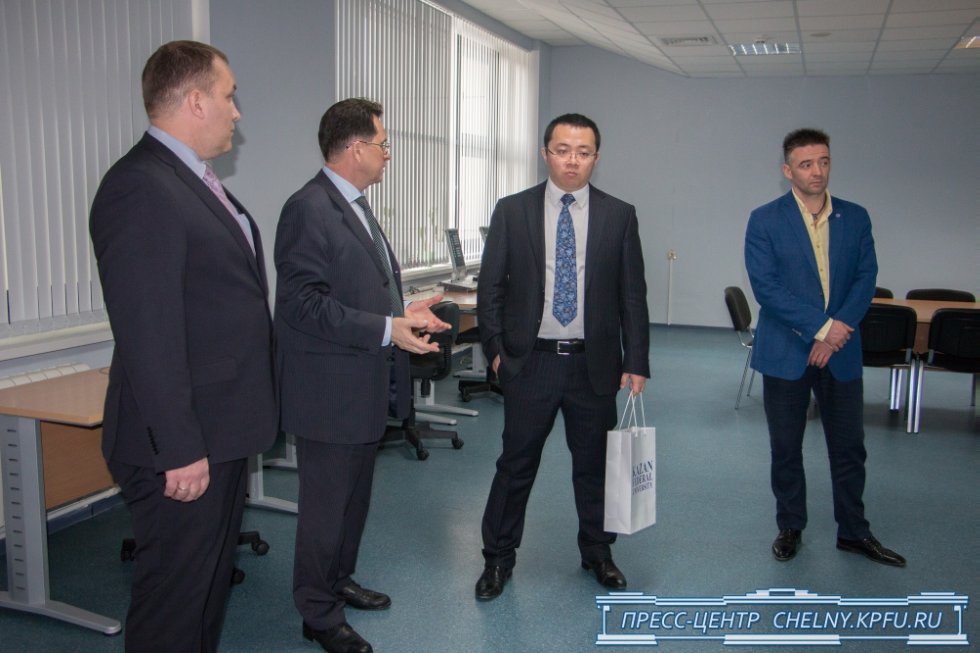 Крупнейший китайский производитель бытовой техники Haier открыл учебный центр на базе КФУ Крупнейший китайский производитель бытовой техники Haier открыл учебный центр на базе КФУ