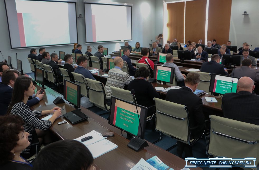 Рустам Минниханов: 'Наша стратегическая цель - это диверсификация экономики' Рустам Минниханов: 'Наша стратегическая цель - это диверсификация экономики'