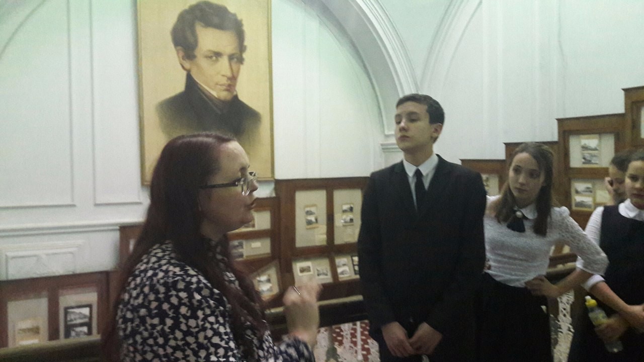 Ученики 7С класса посетили отдел рукописей и редких книг Научной библиотеки Н. И. Лобачевского КФУ Ученики 7С класса посетили отдел рукописей и редких книг Научной библиотеки Н. И. Лобачевского КФУ