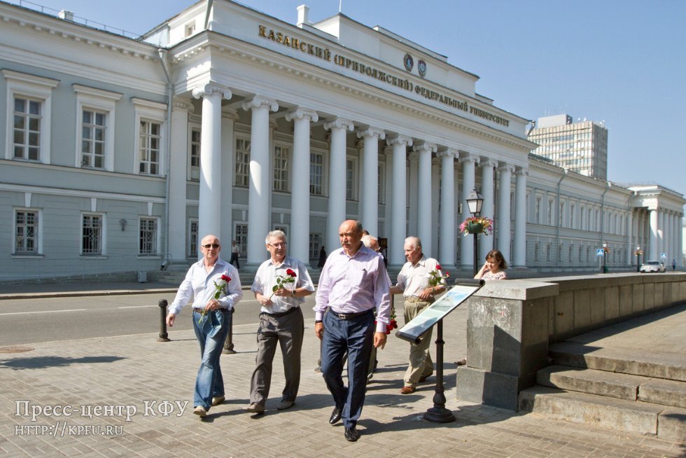 Life dedicated to the University. Tribute to Rector Nuzhin.