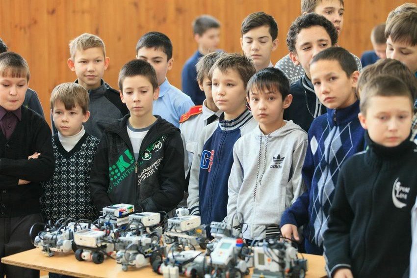 Соревнования по робототехнике Соревнования по робототехнике