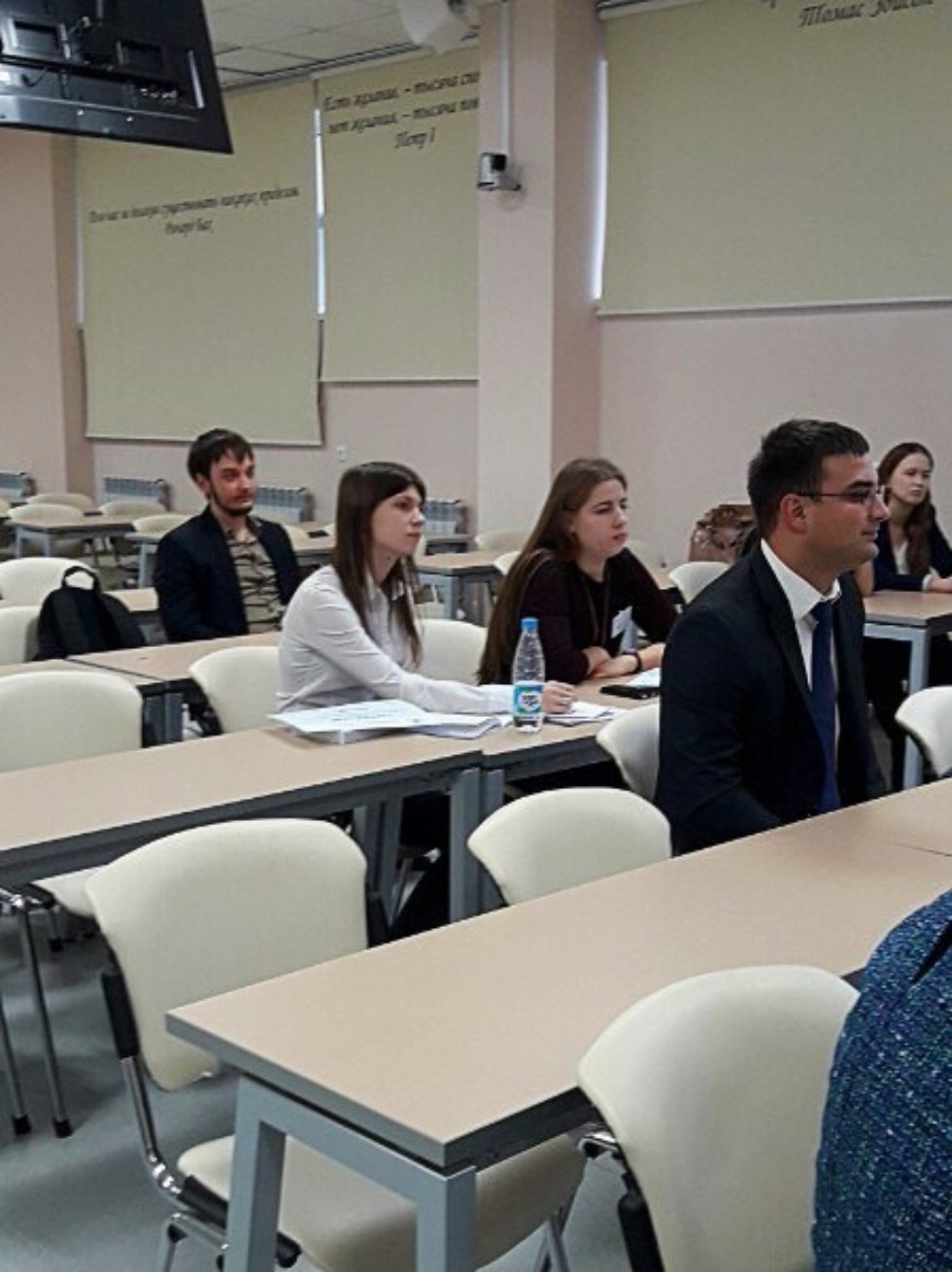 Кафедра банковского дела на Международном симпозиуме по управлению, экономике и финансам Кафедра банковского дела на Международном симпозиуме по управлению, экономике и финансам