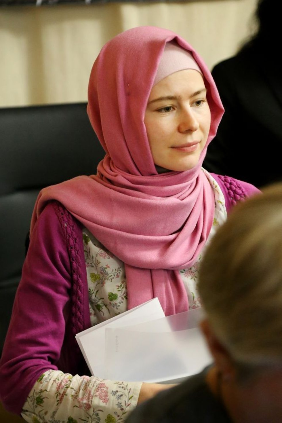 Система общественных ценностей глазами современной женщины: обсуждение и дебаты на круглом столе в Кремле. Система общественных ценностей глазами современной женщины: обсуждение и дебаты на круглом столе в Кремле.