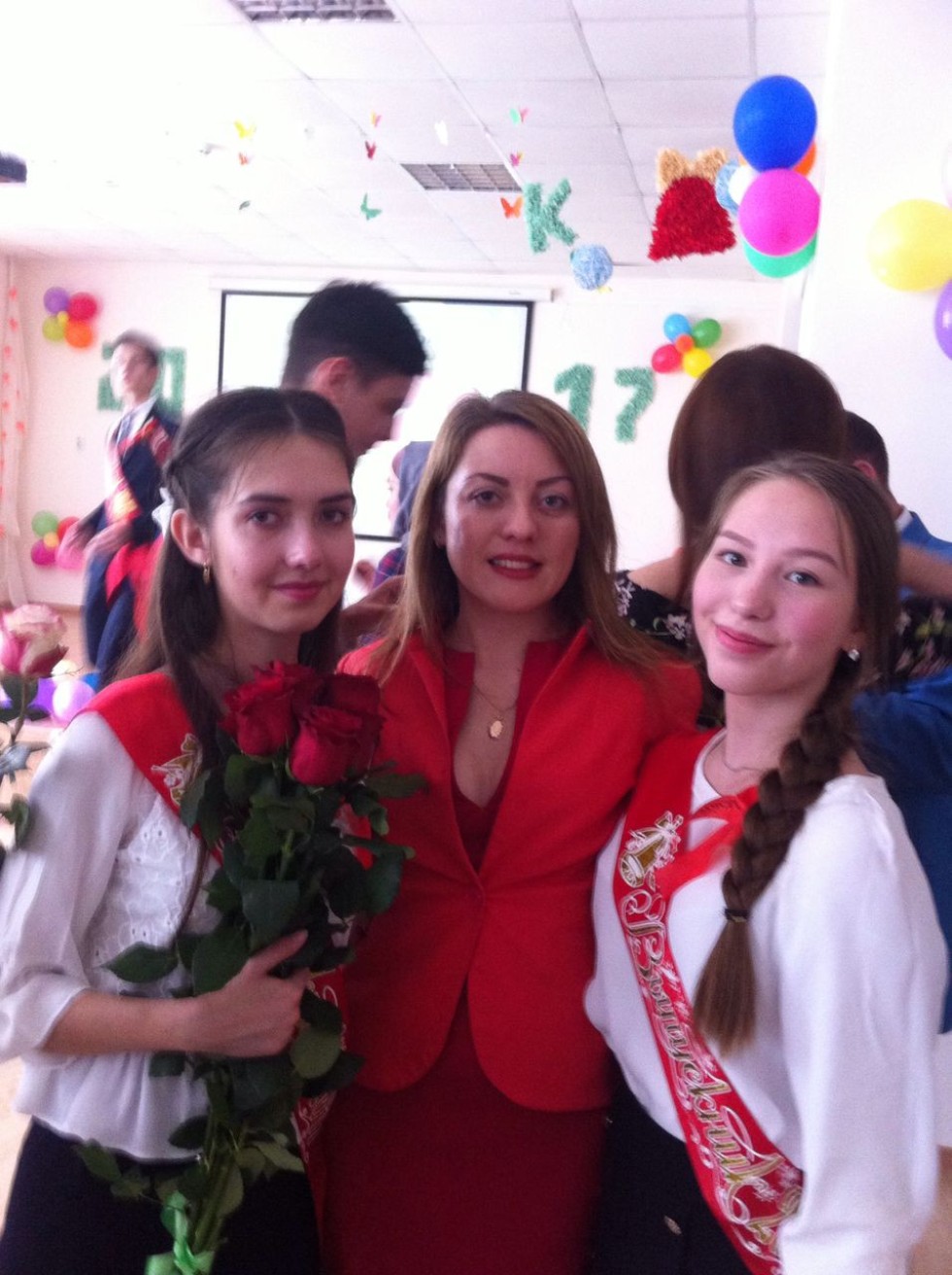 Последний звонок. В добрый путь! Последний звонок. В добрый путь!