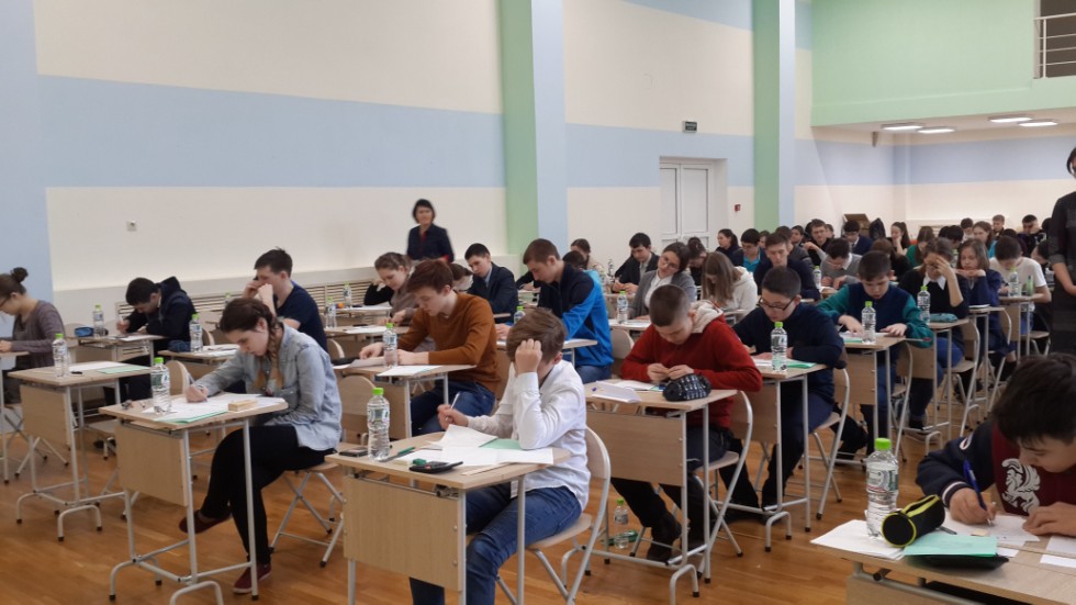 Республиканская олимпиада школьников по физике 'Путь к Олимпу' Республиканская олимпиада школьников по физике 'Путь к Олимпу'