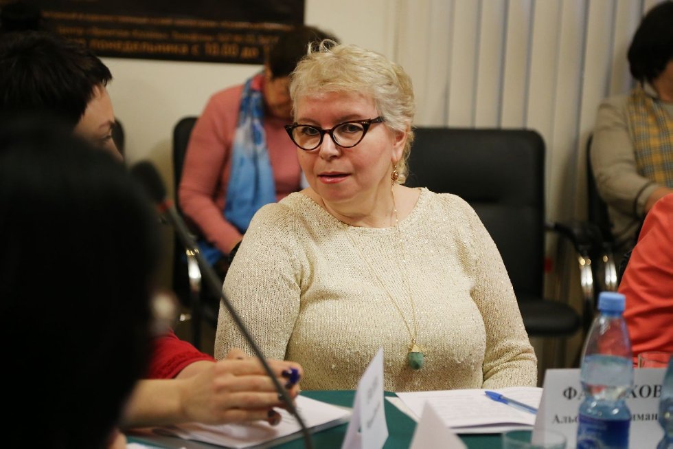 Система общественных ценностей глазами современной женщины: обсуждение и дебаты на круглом столе в Кремле. Система общественных ценностей глазами современной женщины: обсуждение и дебаты на круглом столе в Кремле.