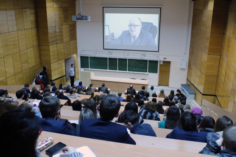 Первый шаг к студенчеству Первый шаг к студенчеству