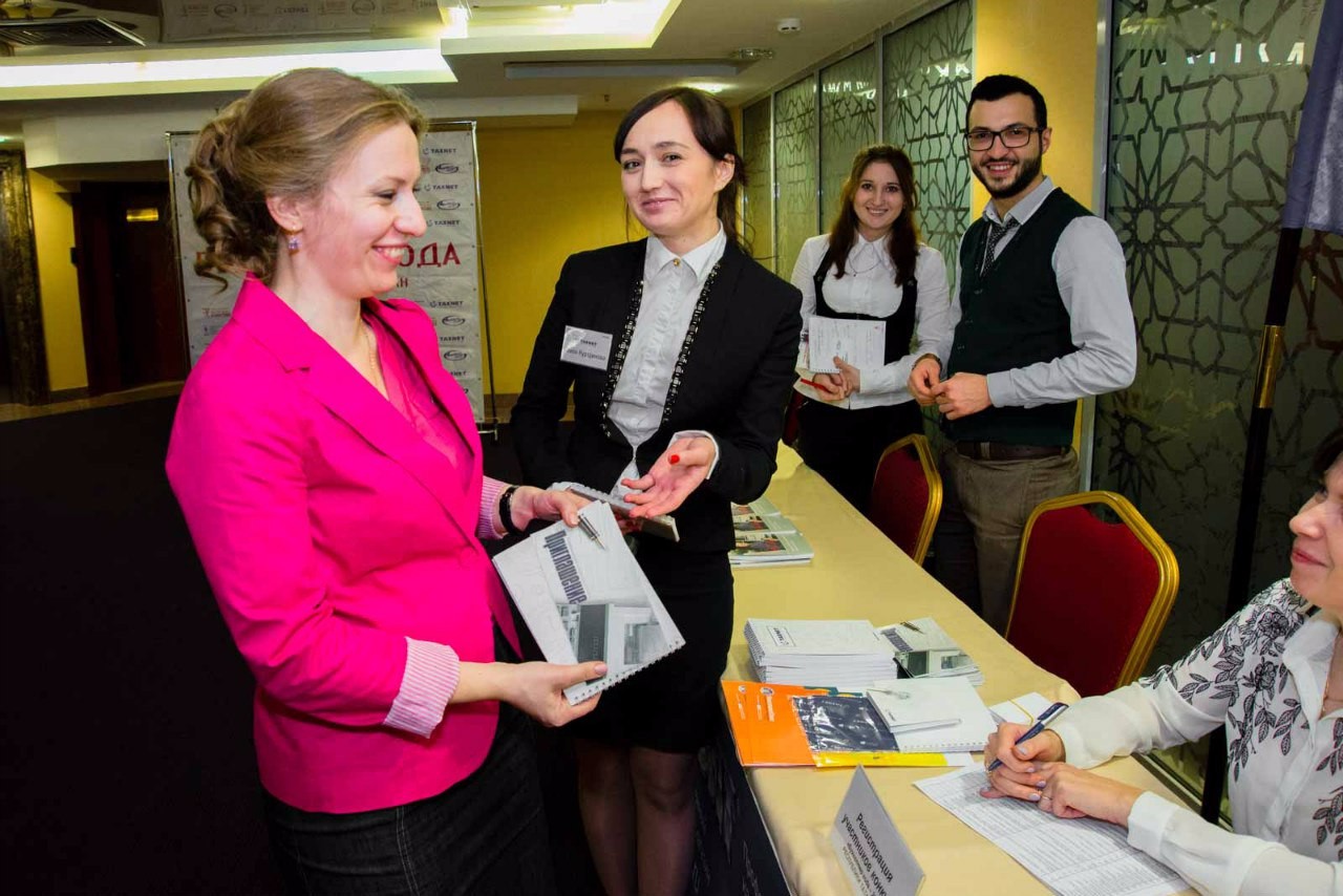 Награждены преподаватели кафедры финансового учета Награждены преподаватели кафедры финансового учета
