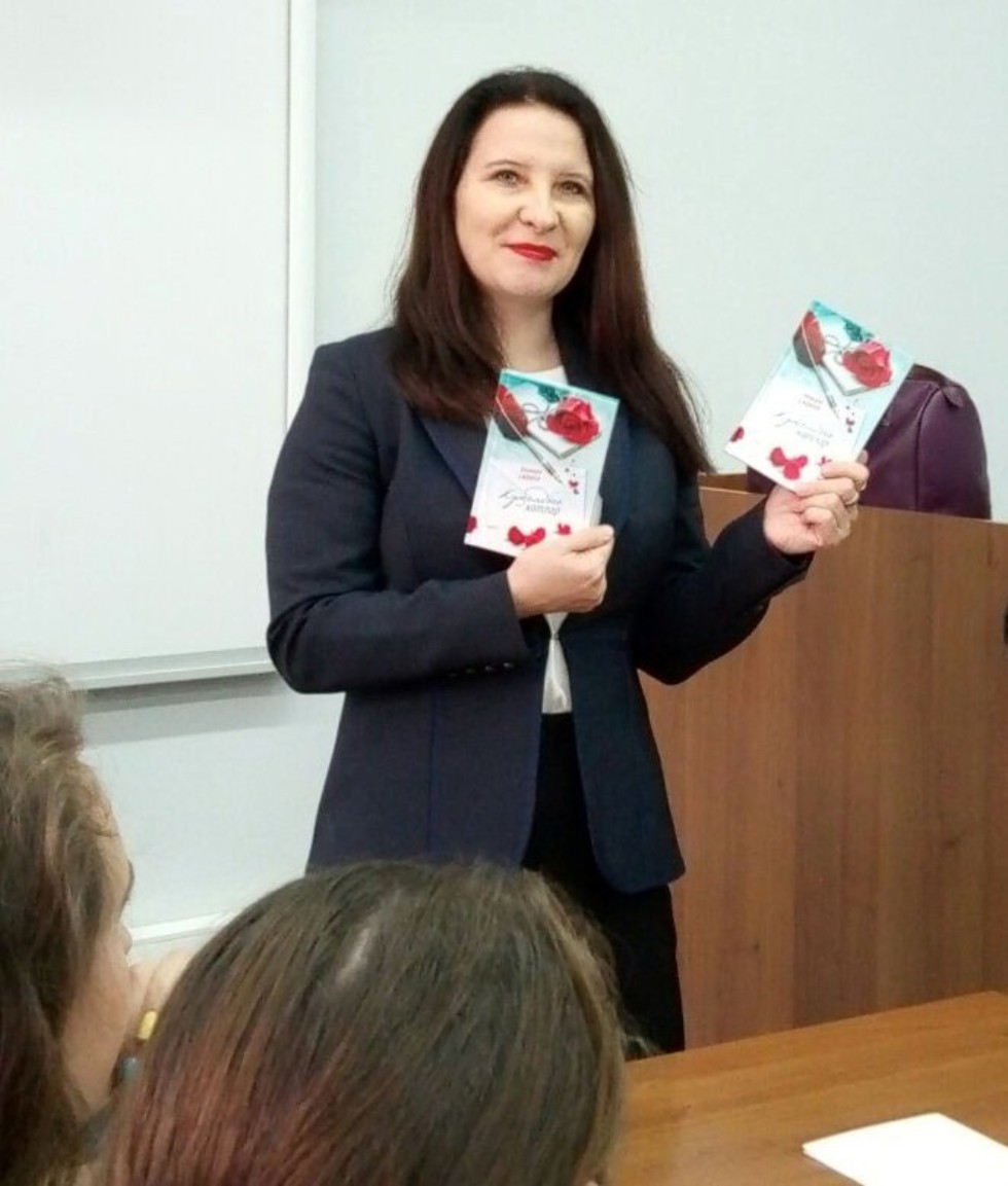 Сүзлекләр төзү җиңел эш түгел Сүзлекләр төзү җиңел эш түгел