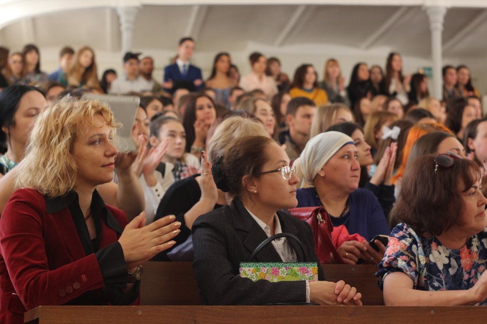 The Institute has taken into his family new students ,first-year students