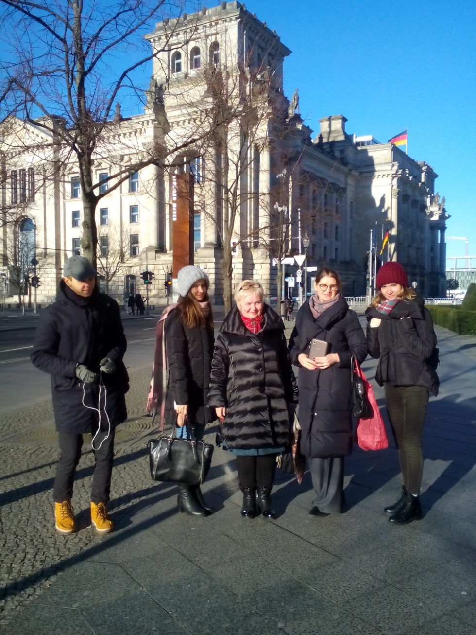 Студенты и преподаватели кафедры дизайна и национальных искусств ИФМК КФУ завоевали первое место в Германии Студенты и преподаватели кафедры дизайна и национальных искусств ИФМК КФУ завоевали первое место в Германии