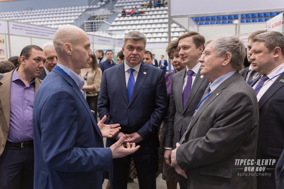 КФУ принял участие в ХI Камском инновационно-промышленном форуме КФУ принял участие в ХI Камском инновационно-промышленном форуме