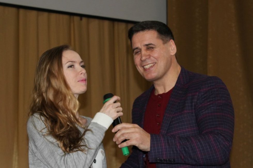 Виль Усманов стал гостем Елабужского института КФУ Виль Усманов стал гостем Елабужского института КФУ