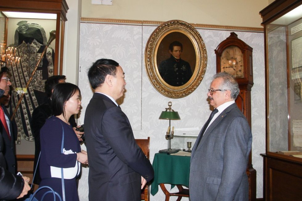 Delegation from Sichuan at Kazan University