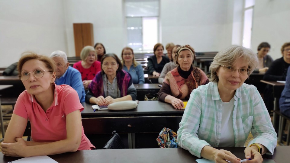 Студенты элегантного возраста продолжают получать знания по основам финансовой грамотности Студенты элегантного возраста продолжают получать знания по основам финансовой грамотности