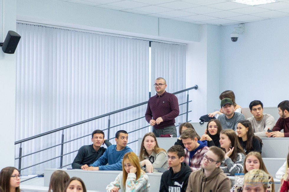 �������� ������ � �������� ������������� ������ ��������� ��� '�����'