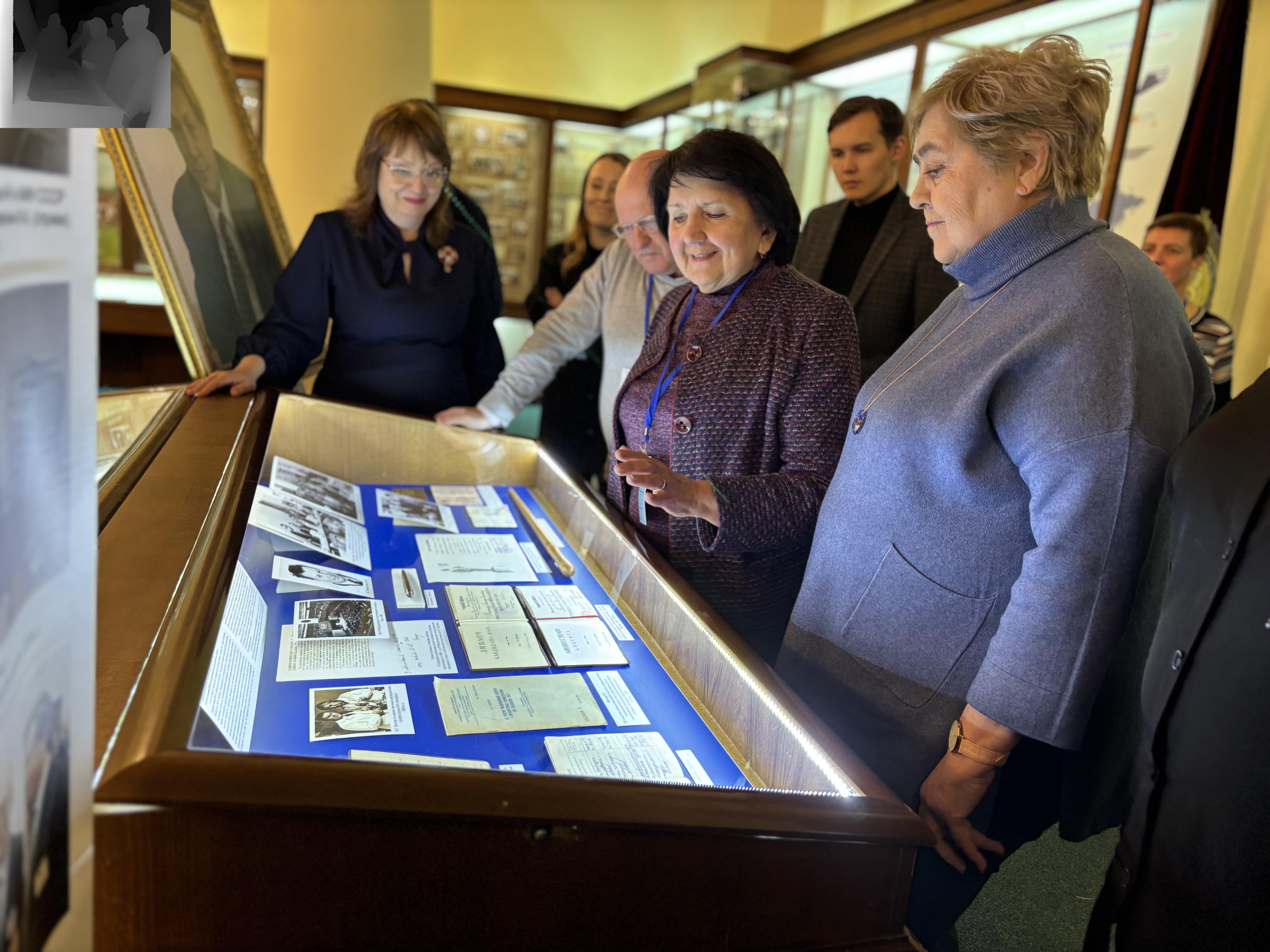 В КФУ открылась выставка, посвященная выдающемуся ученому Виктору Винтеру В КФУ открылась выставка, посвященная выдающемуся ученому Виктору Винтеру