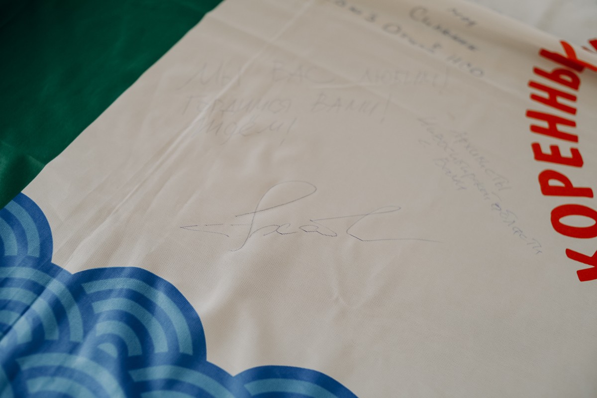 КФУ передал подарки для бойцов участникам гуманитарного автопробега 'Владивосток ? Луганск' КФУ передал подарки для бойцов участникам гуманитарного автопробега 'Владивосток ? Луганск'