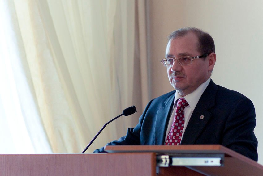 ������-����