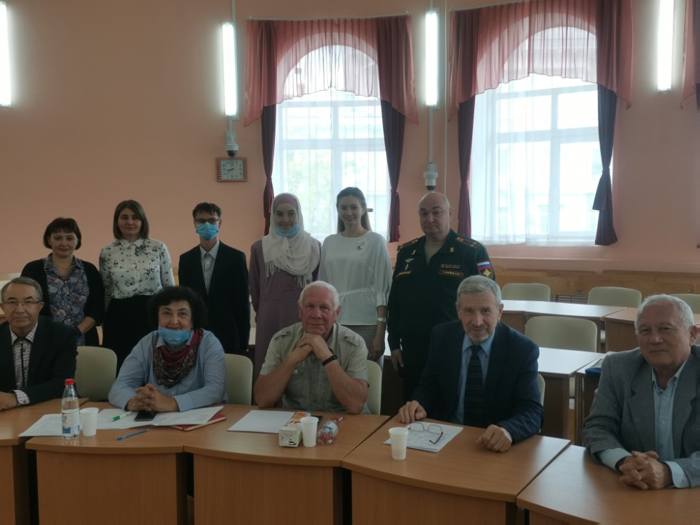 В Институте психологии и образования состоялась защита научно-квалификационных работ аспирантов В Институте психологии и образования состоялась защита научно-квалификационных работ аспирантов