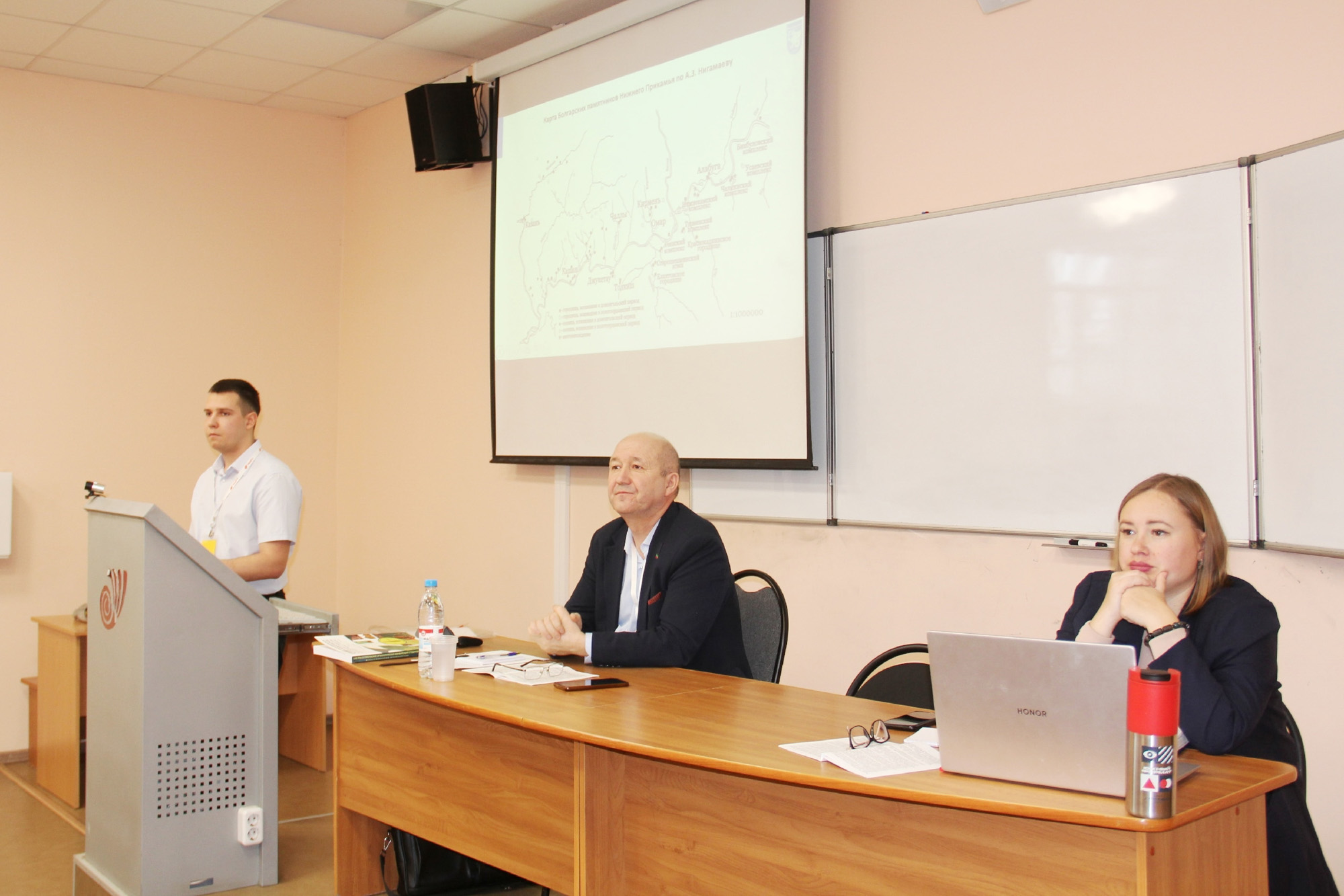 Студенты СНК 'ArteFact' успешно выступили на Урало-Поволжской археологической конференции Студенты СНК 'ArteFact' успешно выступили на Урало-Поволжской археологической конференции