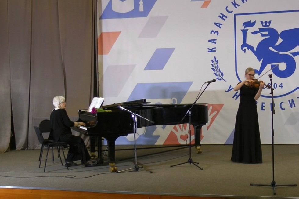 Гениальная музыка Чайковского прозвучала на музыкально-образовательном лектории Гениальная музыка Чайковского прозвучала на музыкально-образовательном лектории