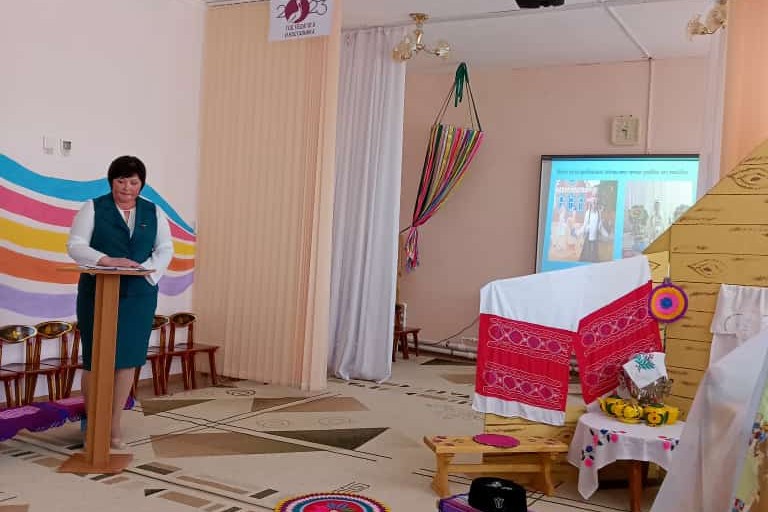 Мамадыш шəһəрендə август конференциясе кысаларында методик утырышта тɵбəк компонентын тормышка ашыру аша мəктəпкəчə яшьтəге балаларга əхлакый, патриотик тəрбия бирү мəсьəлəлəре каралды Мамадыш шəһəрендə август конференциясе кысаларында методик утырышта тɵбəк компонентын тормышка ашыру аша мəктəпкəчə яшьтəге балаларга əхлакый, патриотик тəрбия бирү мəсьəлəлəре каралды