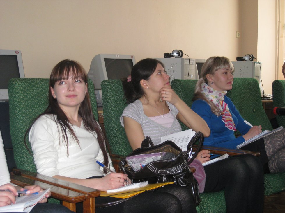 �?��ܧ������� �է�ܧݧѧ� 'Menschenrechte und Demokratie: zwei Seiten einer Medaille? (oder: Ist die Demokratie conditio sine qua non f��r die Erf��llung und Durchsetzung der Menschenrechte?)' (��֧ӧ�ѧݧ� 2010)