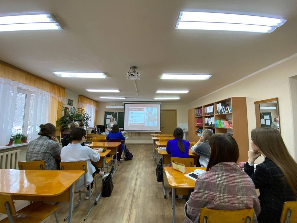 Гаязова Альбина Рамилевна, сходила в свою школу - МБОУ Арскую гимназию №5 в РТ, Комарова Алиса посетила школу МБОУ СОШ 18 города Ижевска. Гаязова Альбина Рамилевна, сходила в свою школу - МБОУ Арскую гимназию №5 в РТ, Комарова Алиса посетила школу МБОУ СОШ 18 города Ижевска.