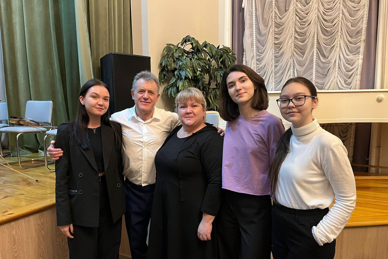 Посещение группой отделения педагогики и психологии концерта 'Популярная классика' Посещение группой отделения педагогики и психологии концерта 'Популярная классика'