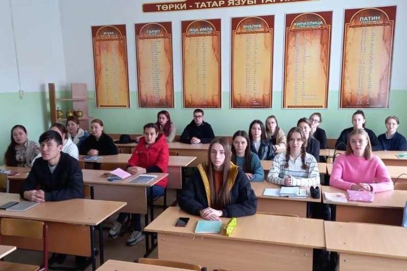 Прошел кураторский час 'Журавли памяти' Прошел кураторский час 'Журавли памяти'