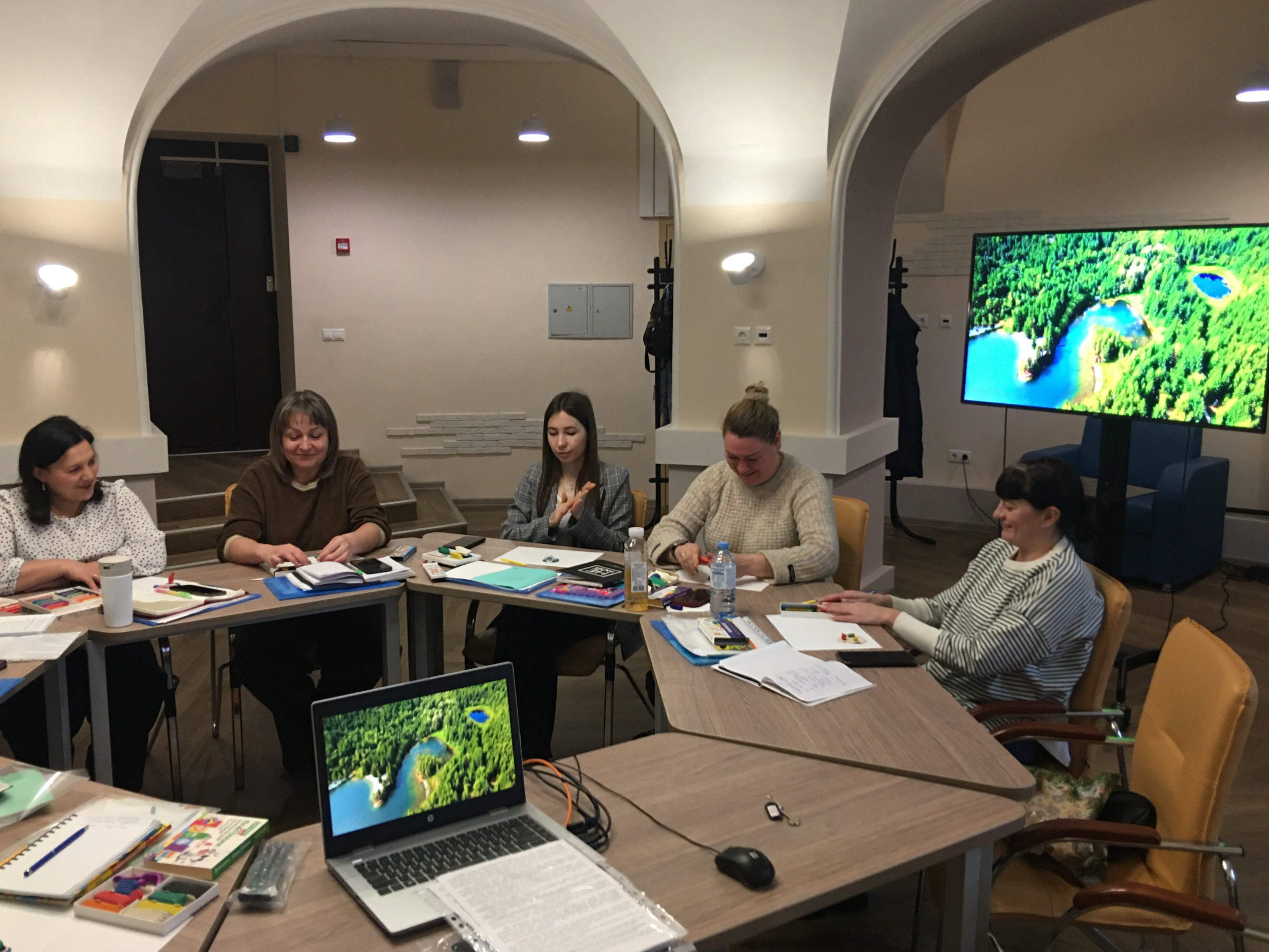 ���������-�������������� ������ ���������� ����������� ���������: ��������� � �����������