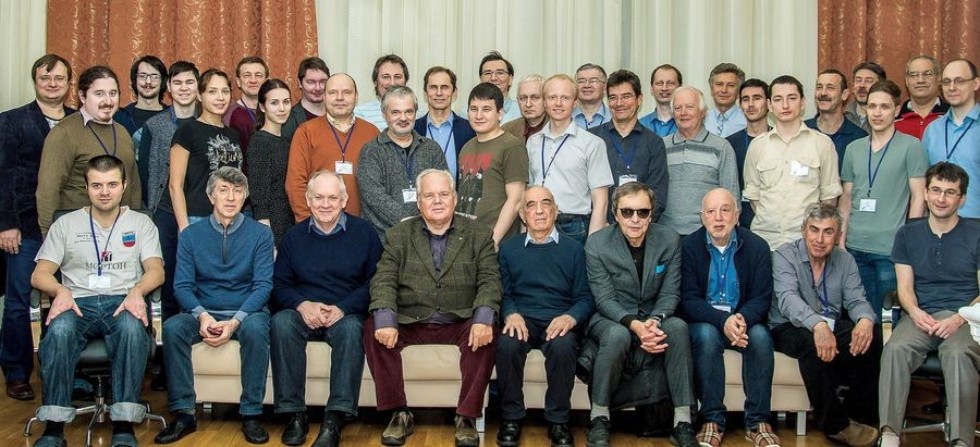 Международная зимняя школа физиков-теоретиков 'Коуровка - 37'. Взгляд снизу Международная зимняя школа физиков-теоретиков 'Коуровка - 37'. Взгляд снизу