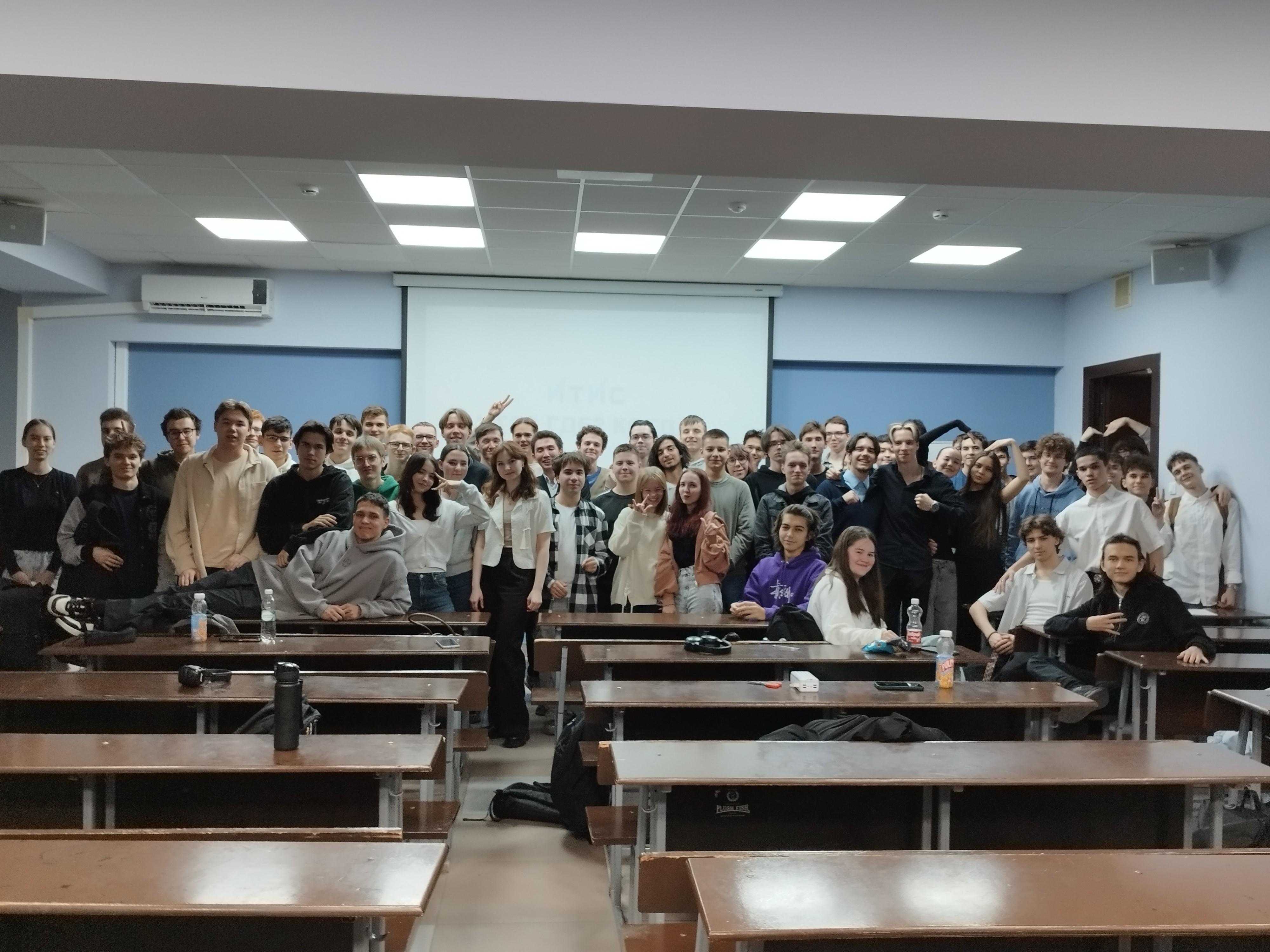 ИТИС на фестивале 'Открывая мир науки': роботы, VR-туры и интеллектуальные баттлы ИТИС на фестивале 'Открывая мир науки': роботы, VR-туры и интеллектуальные баттлы