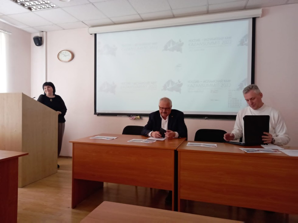 Круглый стол 'Россия ? исламский мир: возможности и перспективы' прошел в ИМО Круглый стол 'Россия ? исламский мир: возможности и перспективы' прошел в ИМО