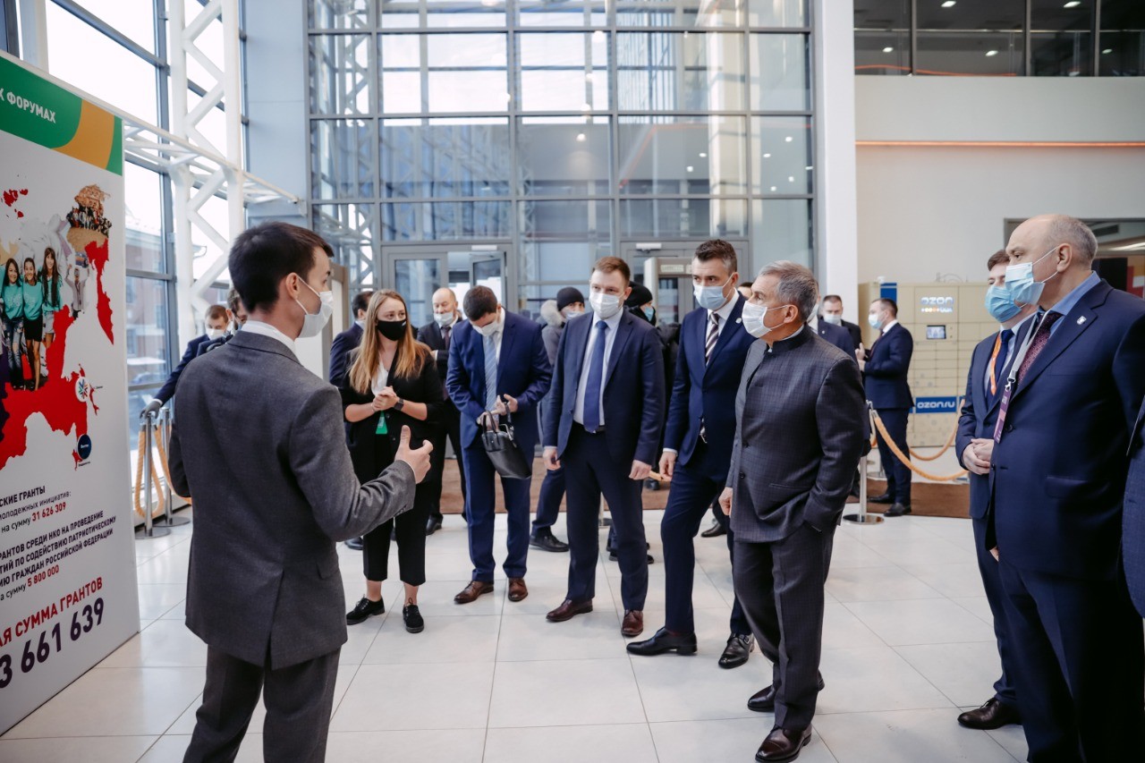 Young activists receive awards at Our Tatarstan - Land of Opportunities Forum Young activists receive awards at Our Tatarstan - Land of Opportunities Forum