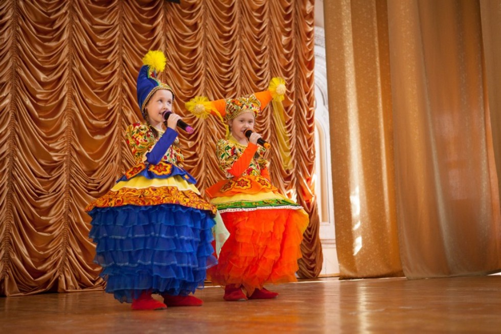 Праздничный концерт '23+8' прошел в Елабужском институте КФУ Праздничный концерт '23+8' прошел в Елабужском институте КФУ